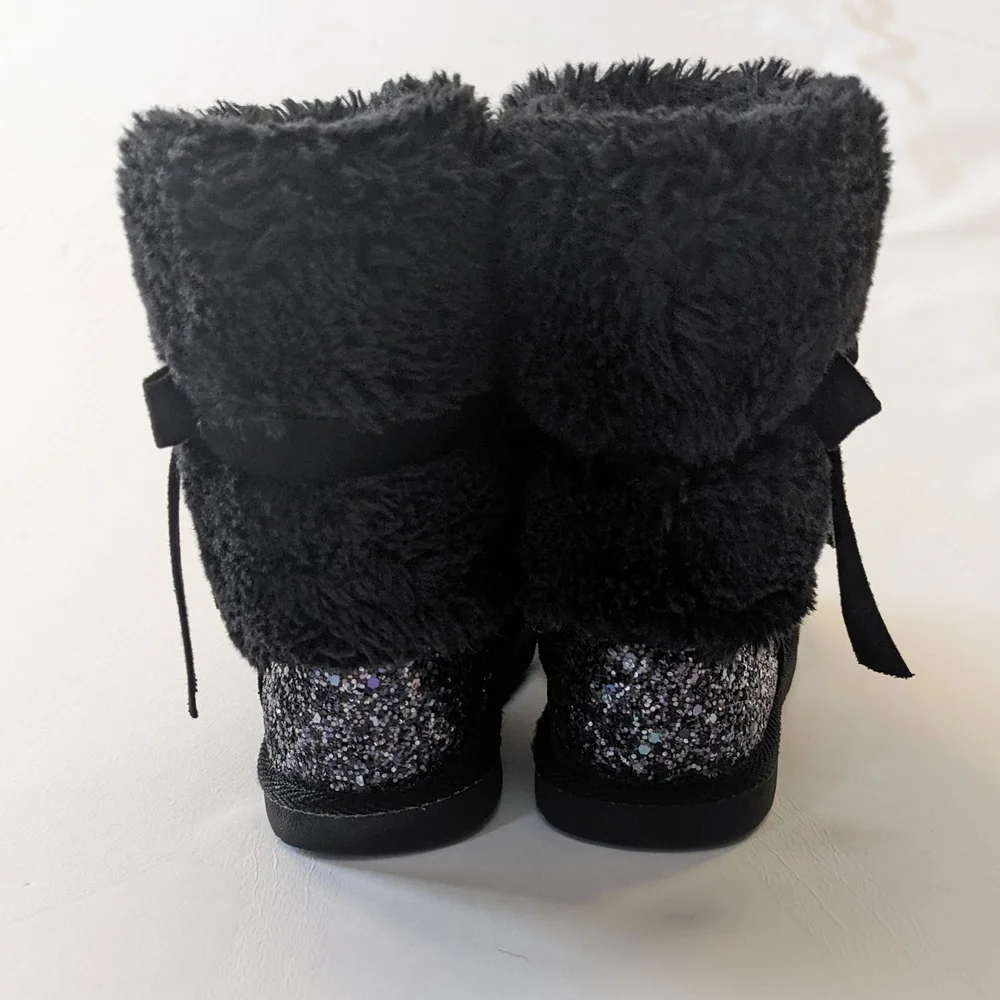 Girls Cozy Black Kids Boots with Glitter Accents